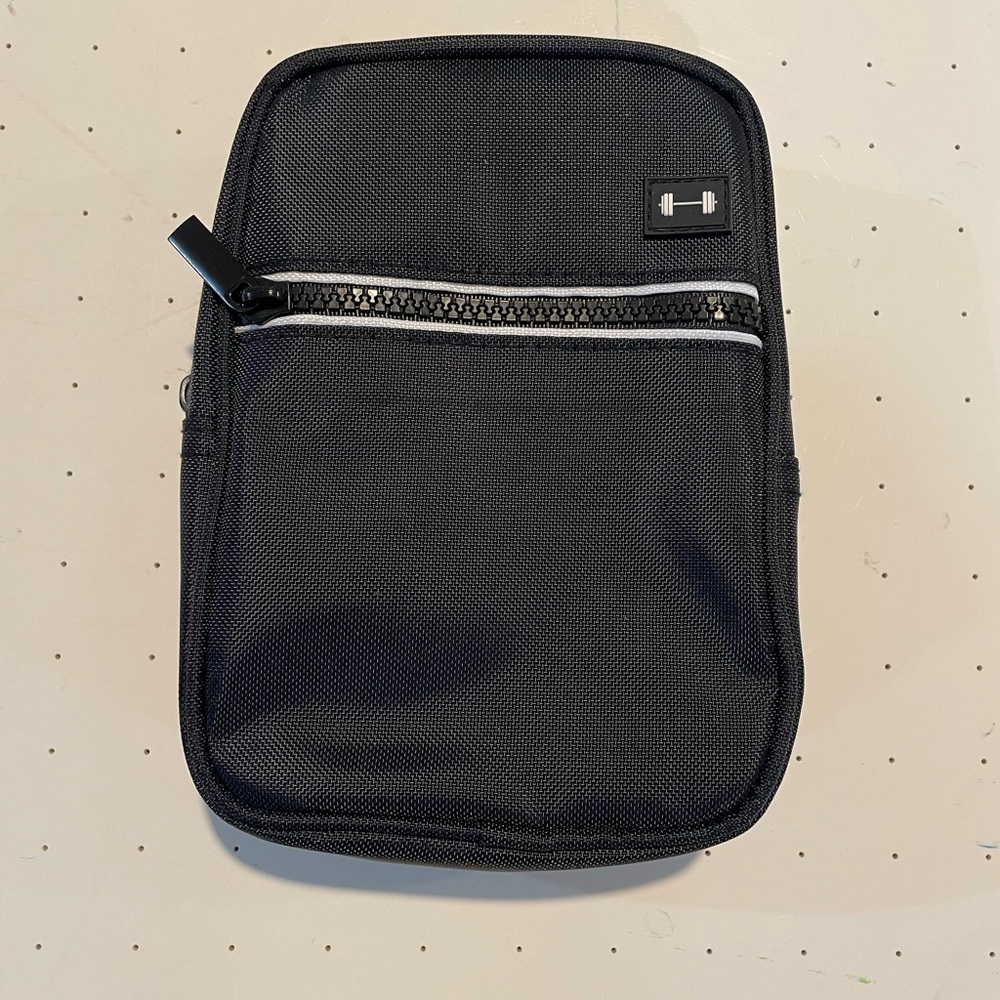 Barbell Box Crossbody